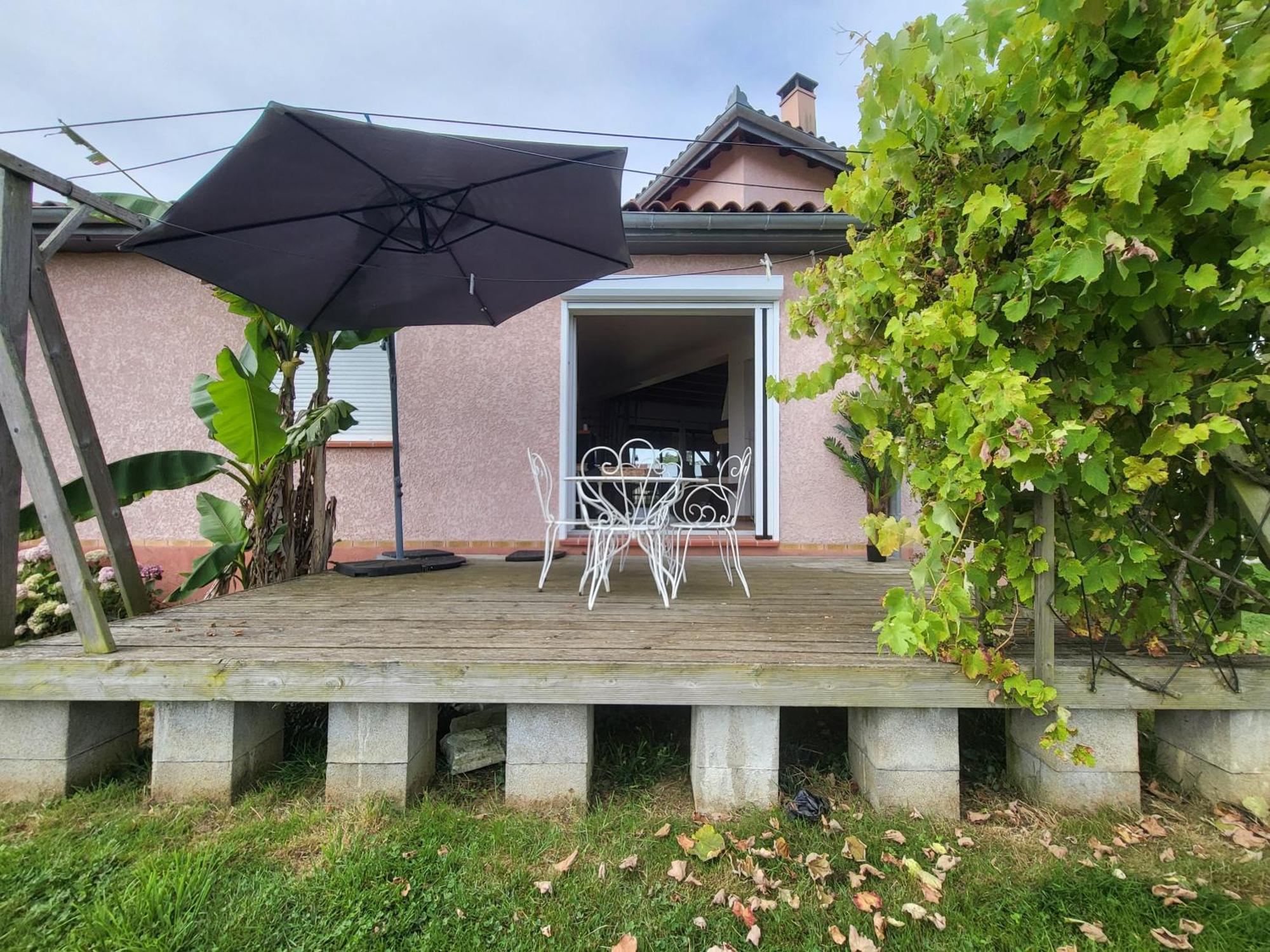 Aux Portes Des Pyrenees Villa *